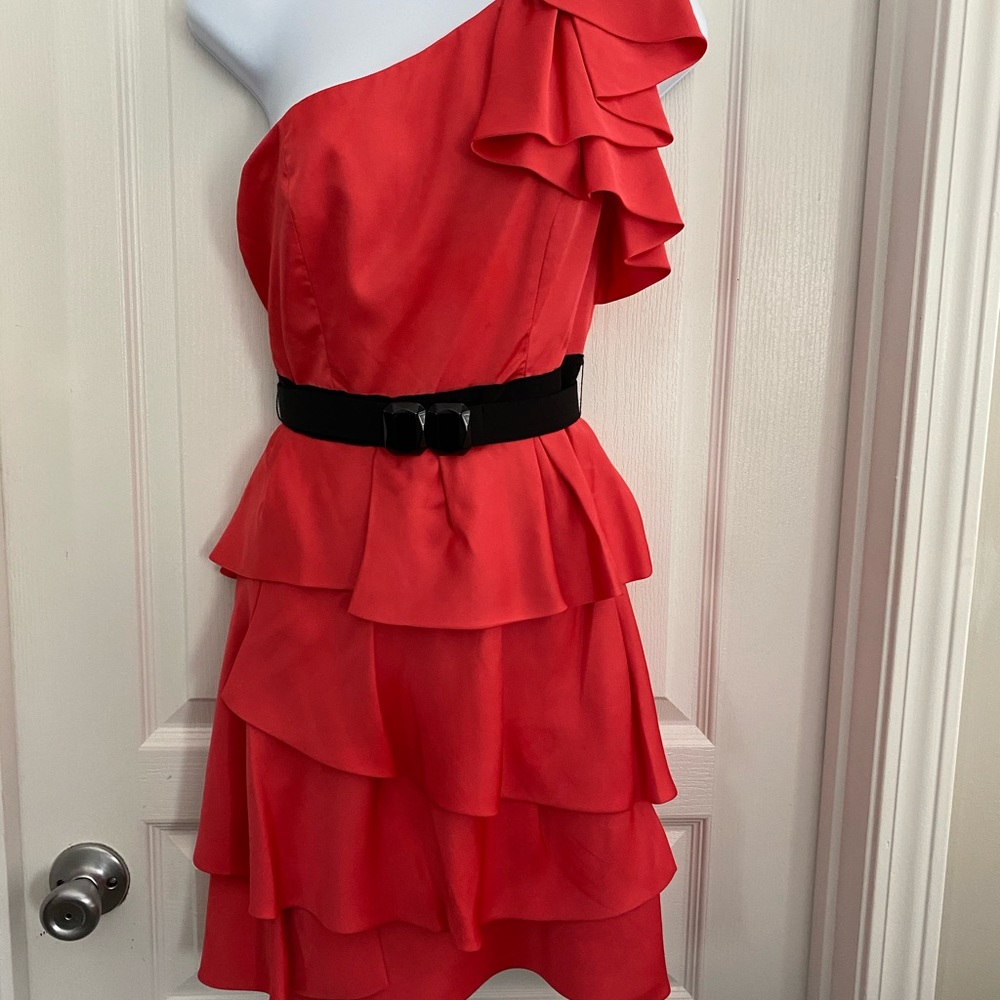 BCBG MAXAZRIA RED DEESS SIZE 4